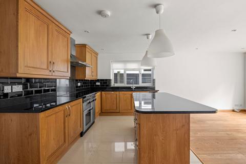 5 Wren Place, Brentwood, CM14 4HS