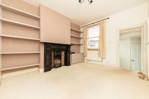 2 bedroom flat for sale, Archway Road, London N19