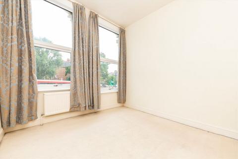 2 bedroom flat for sale, Archway Road, London N19