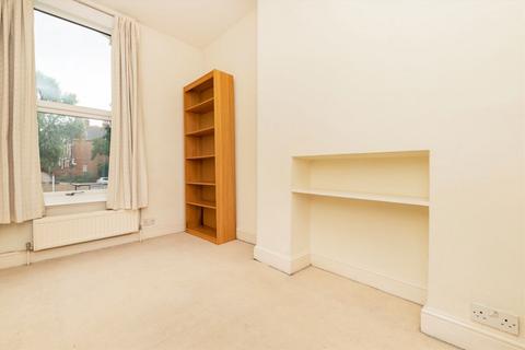 2 bedroom flat for sale, Archway Road, London N19