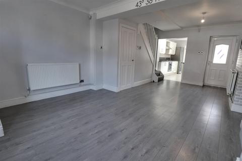 2 bedroom semi-detached house for sale, Wistaston Road, Willaston, Nantwich