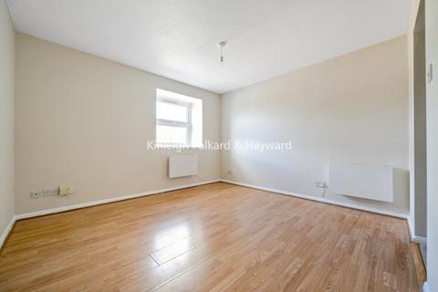 1 bedroom apartment to rent, Millstream Close London N13