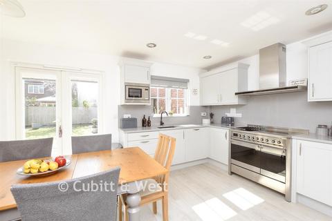 undefined, Furze Close, Horley, Surrey