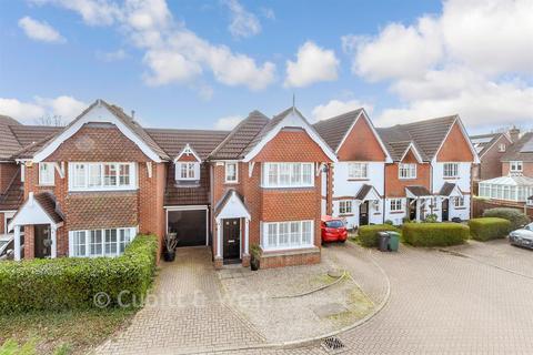 undefined, Furze Close, Horley RH6