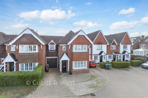undefined, Furze Close, Horley RH6