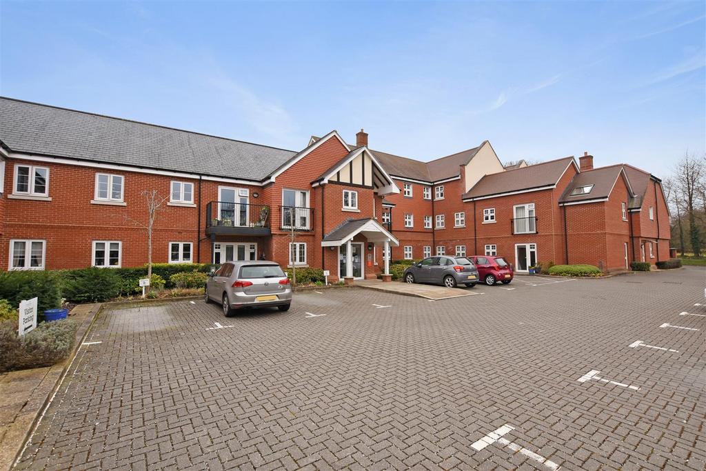 06-19bc GCMCS - 22 Mountbatten House - Exterior  -O