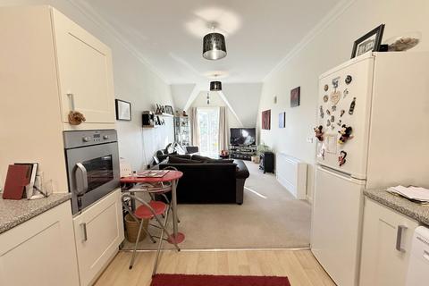 2 bedroom retirement property for sale, Phoenix House, Swallows Meadow, Shirley