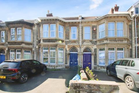 2 bedroom flat to rent, Wells Road, Bristol BS4
