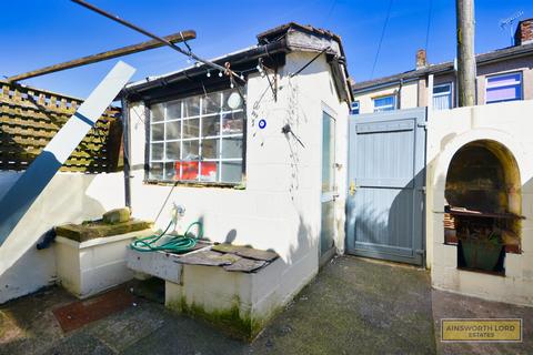 497 Blackburn Road, Darwen, BB3 0AR