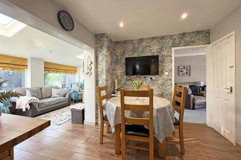 undefined, Drayton Gardens, Sutton, Shrewsbury
