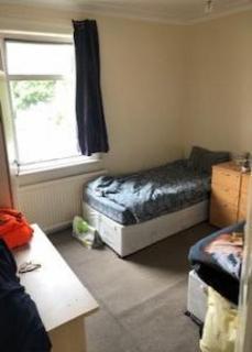 2 bedroom flat to rent, Cranbourne Road, Barking, Barking, IG11
