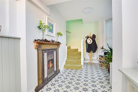 4 bedroom maisonette for sale, Endwell Road, Bexhill-On-Sea