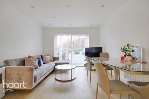 undefined, Stirling Drive, Luton