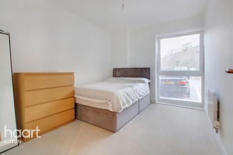 2 bedroom apartment for sale, Stirling Drive, Luton