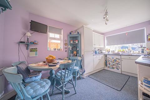 8 Bramshall Drive, Dorridge, Solihull, B93 8TG