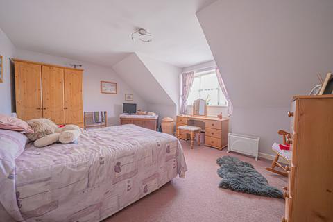 8 Bramshall Drive, Dorridge, Solihull, B93 8TG