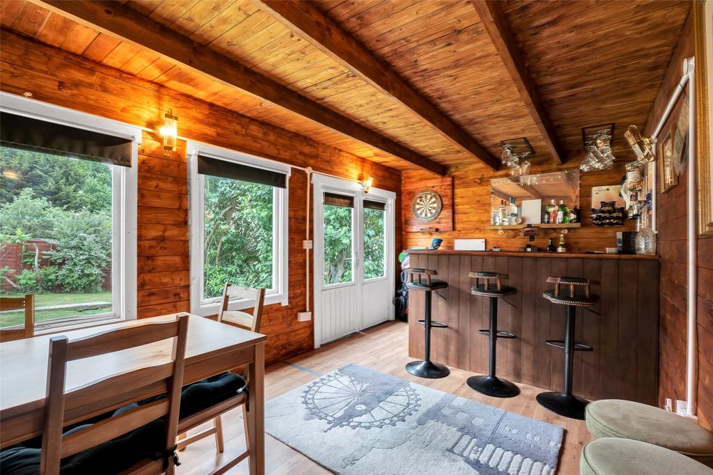 Bar/Summer House