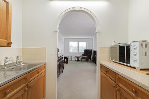 1 bedroom flat for sale, Homecherry House, High Road, Loughton