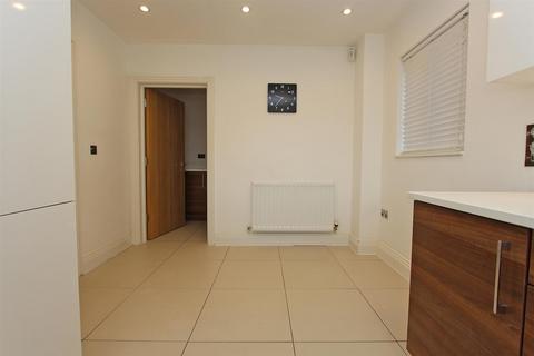 undefined, Brighton Road, Banstead