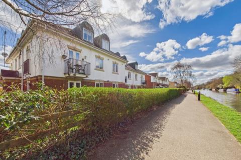 9 Basildon Close, Watford, WD18 8WL