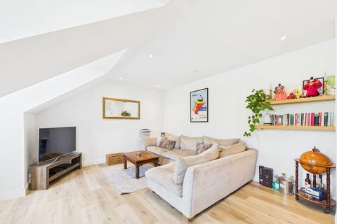 9 Basildon Close, Watford, WD18 8WL