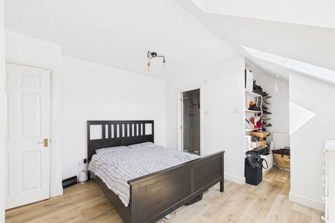 9 Basildon Close, Watford, WD18 8WL