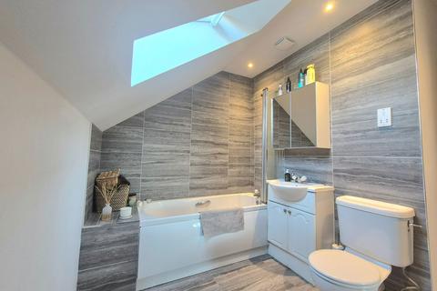 9 Basildon Close, Watford, WD18 8WL