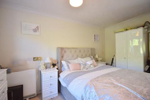 1 bedroom retirement property for sale, Henbit Close, Tadworth KT20