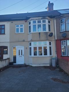 4 Rainsford Way, Hornchurch, RM12 4BJ