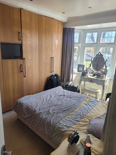 4 Rainsford Way, Hornchurch, RM12 4BJ
