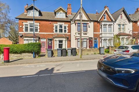 Studio to rent, Bournville Lane, Birmingham, B30