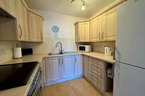 2 bedroom flat for sale, Primrose Court, Brentwood CM14