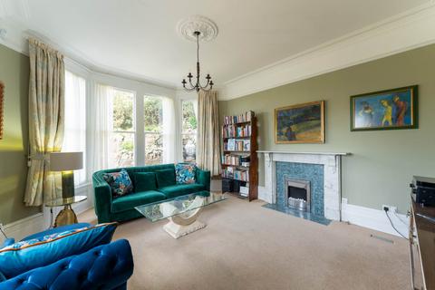 2 bedroom flat for sale, Shrubbery Road, Hillside