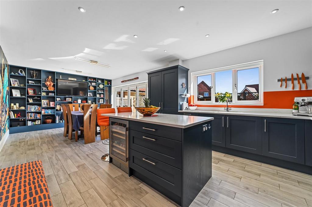 Kitchen dining room