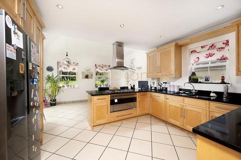 5 bedroom detached house for sale, Hankins Lane, Mill Hill, London, NW7