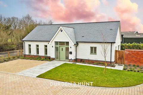 3 bedroom detached bungalow for sale, Epping Lane, Stapleford Tawney, RM4
