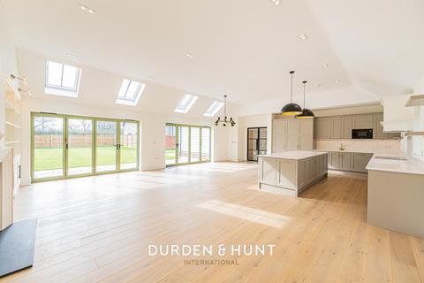 3 bedroom detached bungalow for sale, Epping Lane, Stapleford Tawney, RM4
