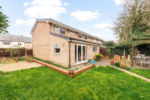 14 Bradgate Road, Bedford, MK40 3DE
