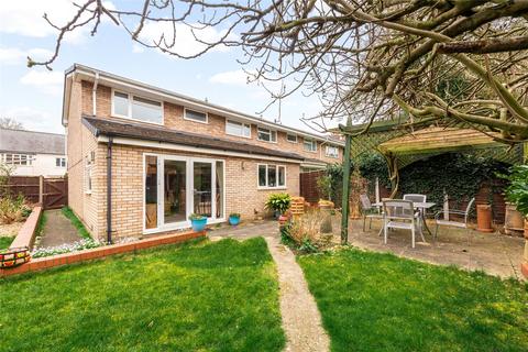 14 Bradgate Road, Bedford, MK40 3DE