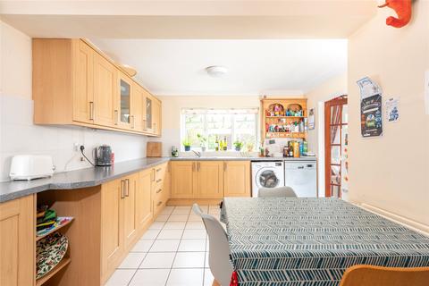 14 Bradgate Road, Bedford, MK40 3DE