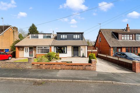 4 bedroom semi-detached house for sale, Lancaster Avenue, Manchester M46