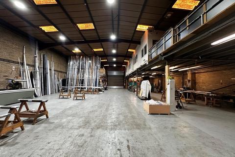 Industrial unit to rent, Unit 2, 80 Dollman Street, Nechells, Birmingham, B7 4RP