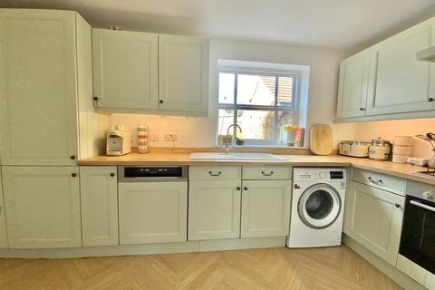 38 Dickens Drive, Old Stratford, Milton Keynes, MK19 6NN
