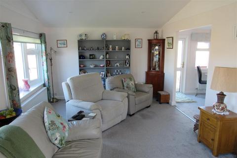 2 bedroom mobile home for sale, Keat Farm Close, Herne Bay