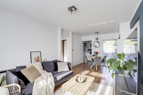 17 Alderton Road, Nottingham, NG5 6DX