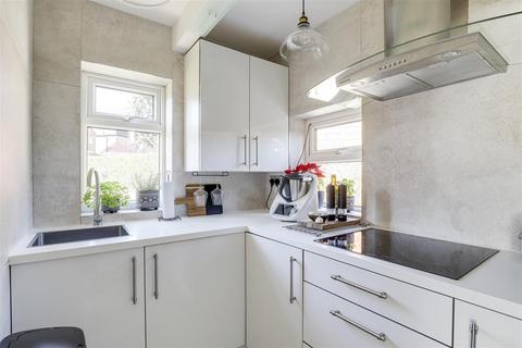 17 Alderton Road, Nottingham, NG5 6DX