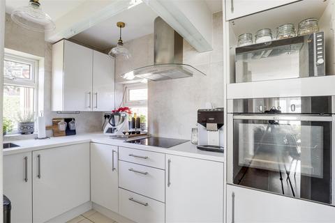 17 Alderton Road, Nottingham, NG5 6DX