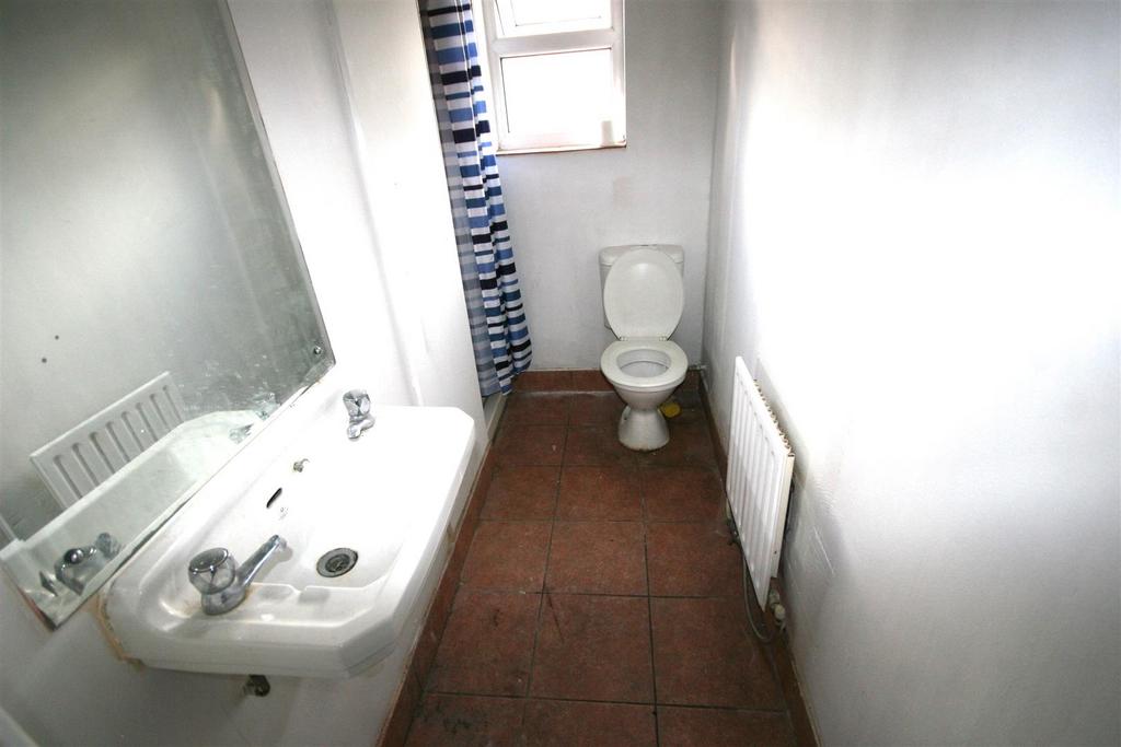 Shower room.JPG