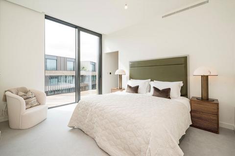Apartment 801, 3 Wood Crescent, London, W12 7GN
