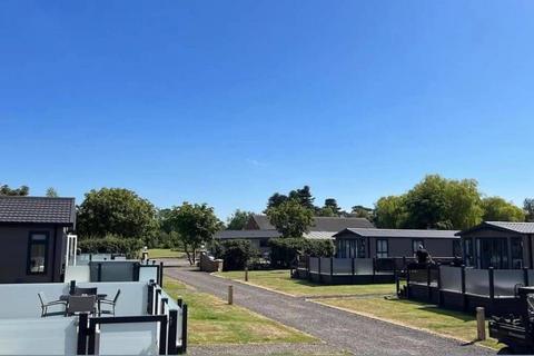 2 bedroom lodge for sale, Louth Lincolnshire